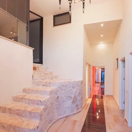 Stone&heart- Hill Kalkan